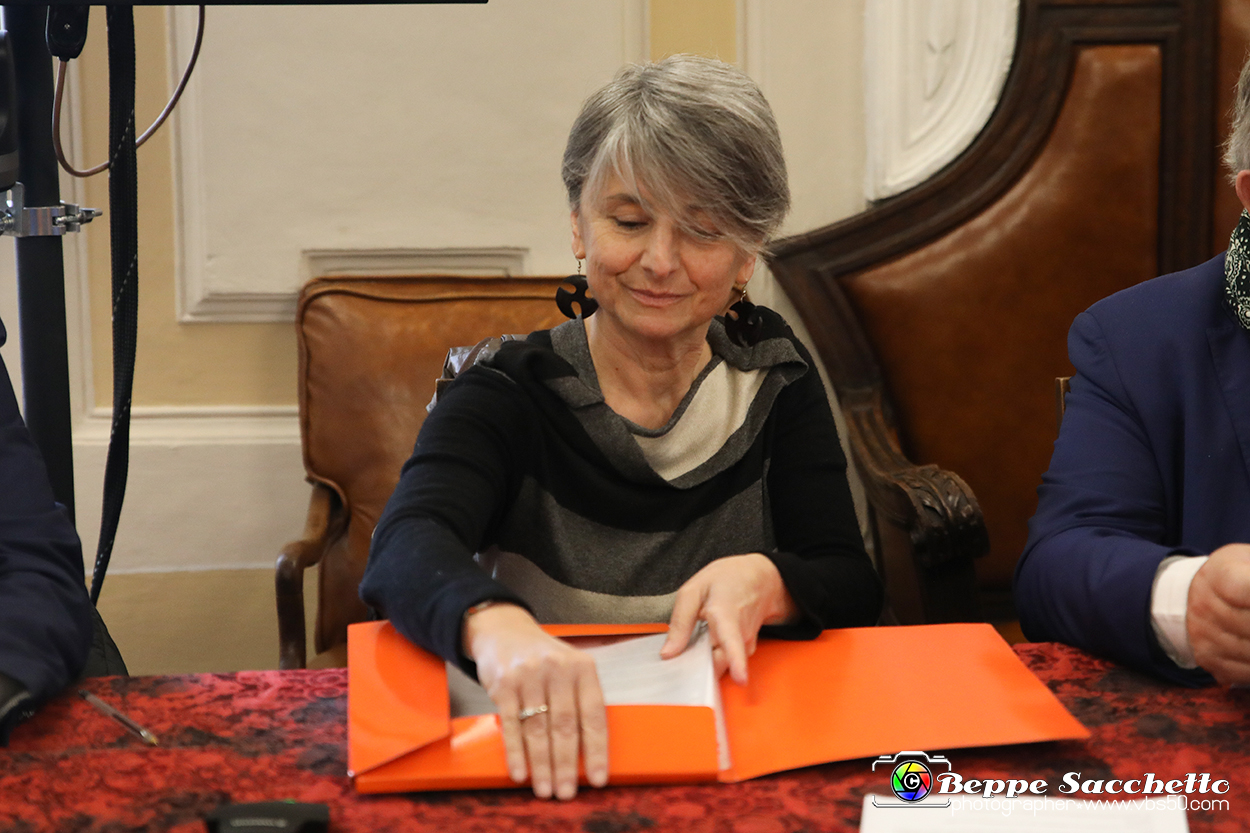 VBS_9907 - Firma Progetto San Damiano una Comunità che cura.jpg